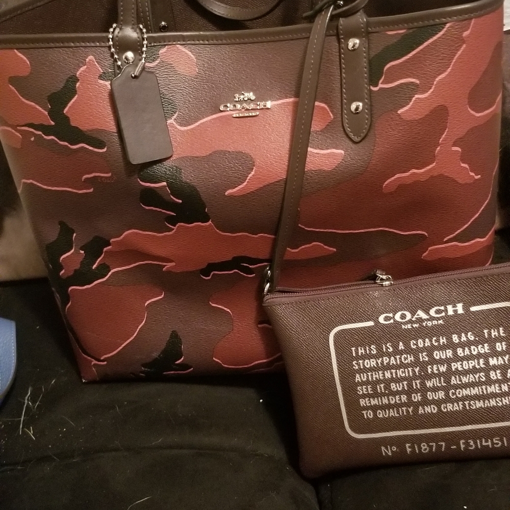 Reversible Coach tote Hard canvas with with pouch